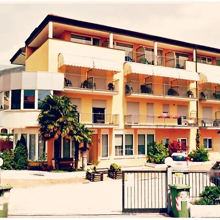 Hotel New Garden Torbole Sul Garda